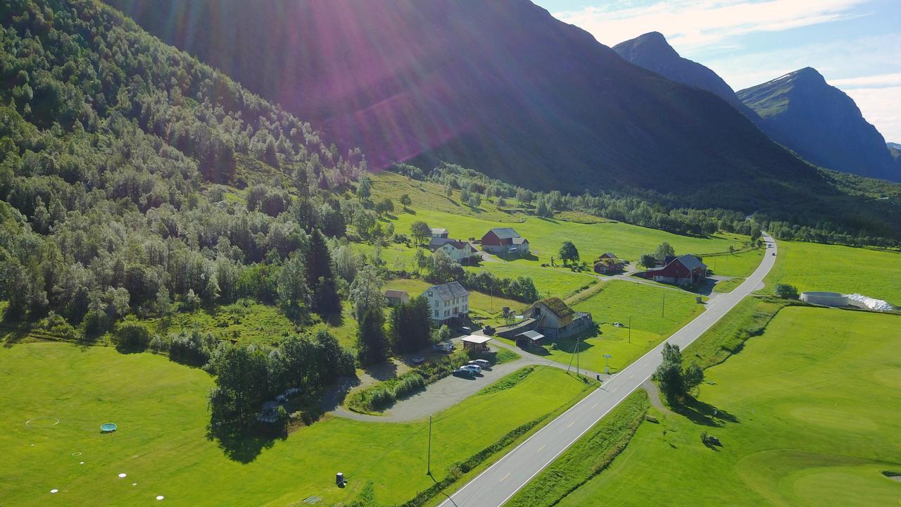 Overvoll Farm Stranda  Eksteriør bilde